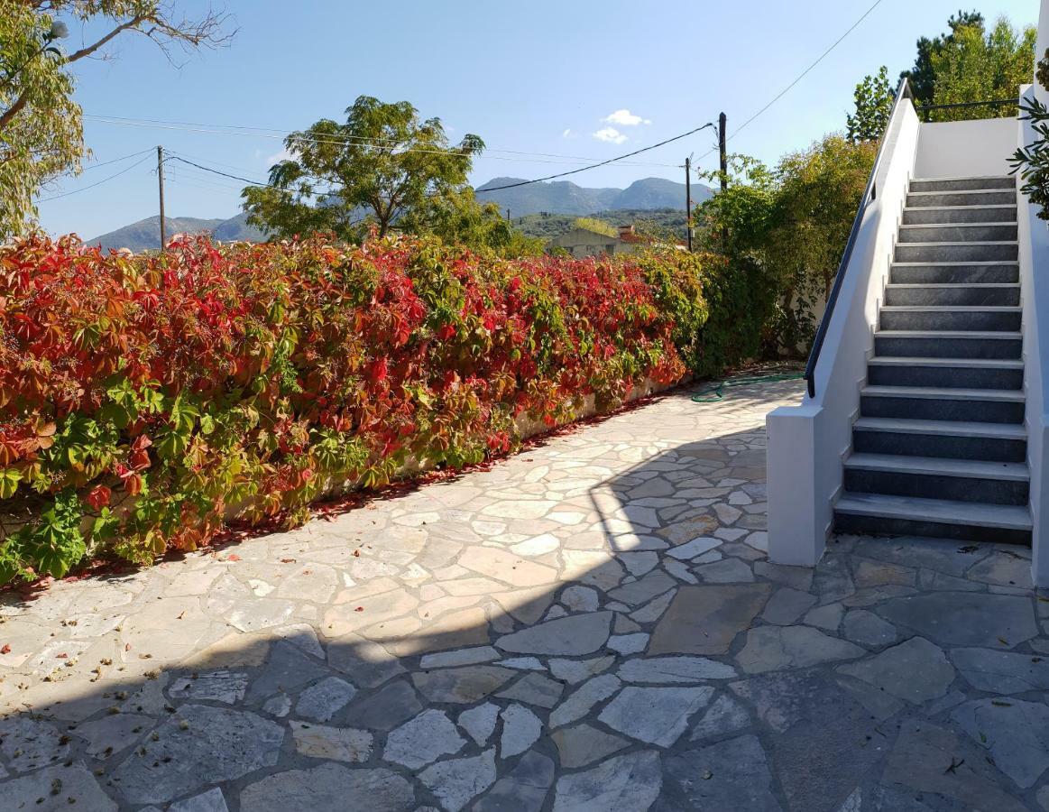 Kostas' Garden Lejlighed Roda  Eksteriør billede